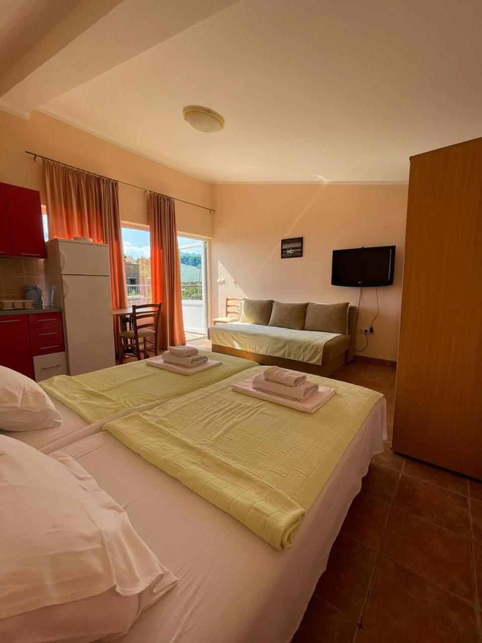 Apartments Villa-G Lustica Tivat Ngoại thất bức ảnh