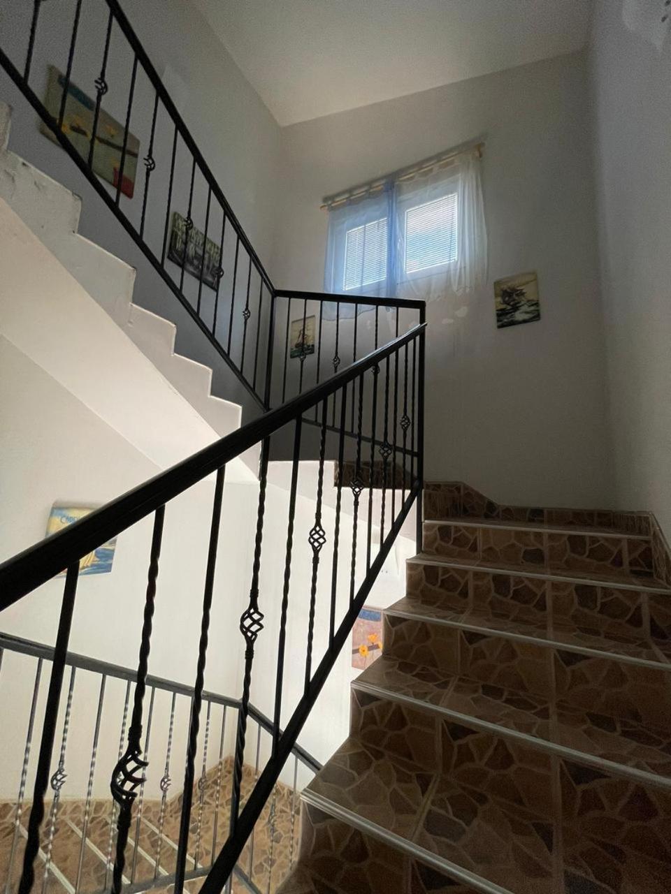 Apartments Villa-G Lustica Tivat Ngoại thất bức ảnh