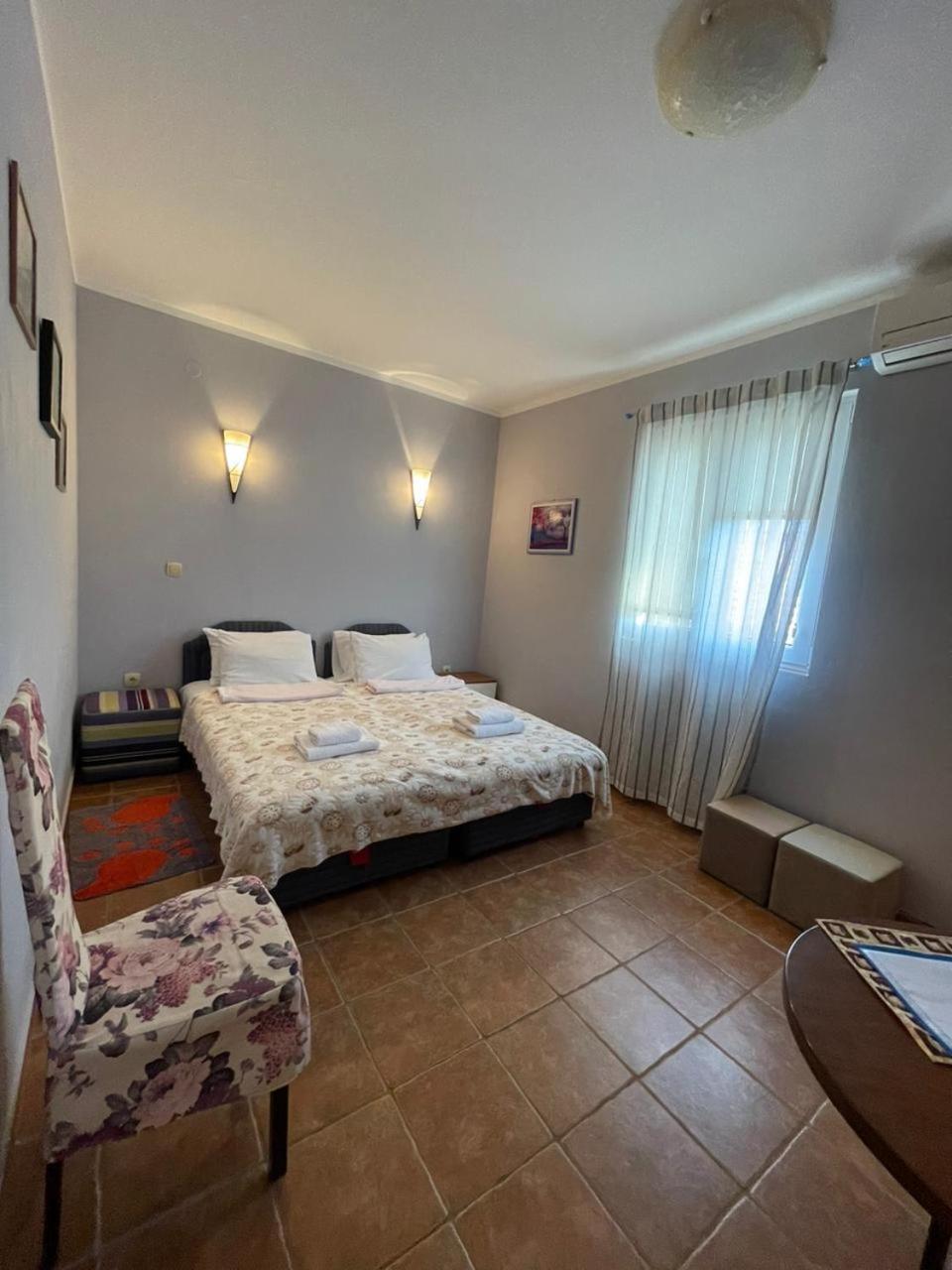 Apartments Villa-G Lustica Tivat Ngoại thất bức ảnh