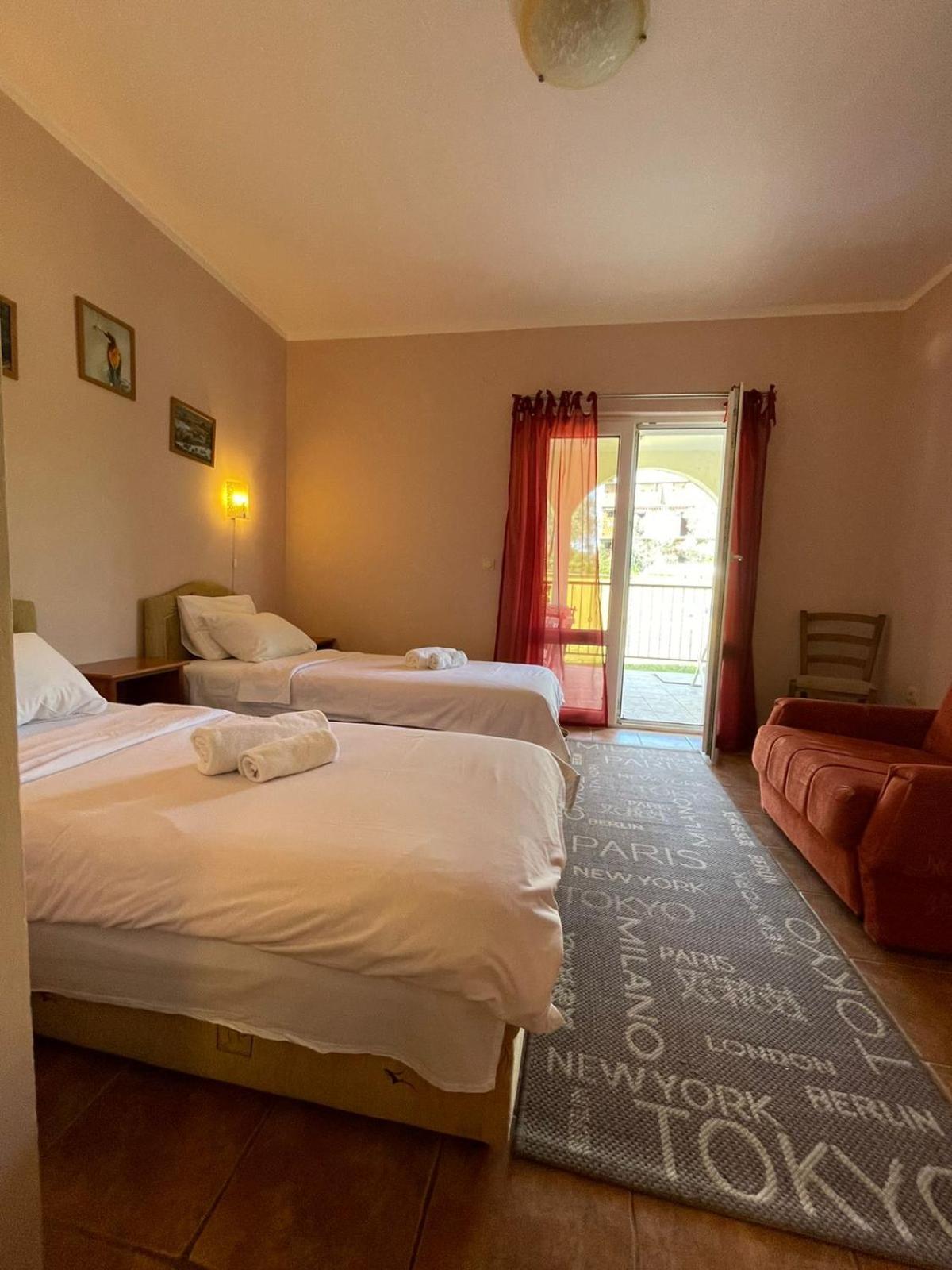 Apartments Villa-G Lustica Tivat Ngoại thất bức ảnh