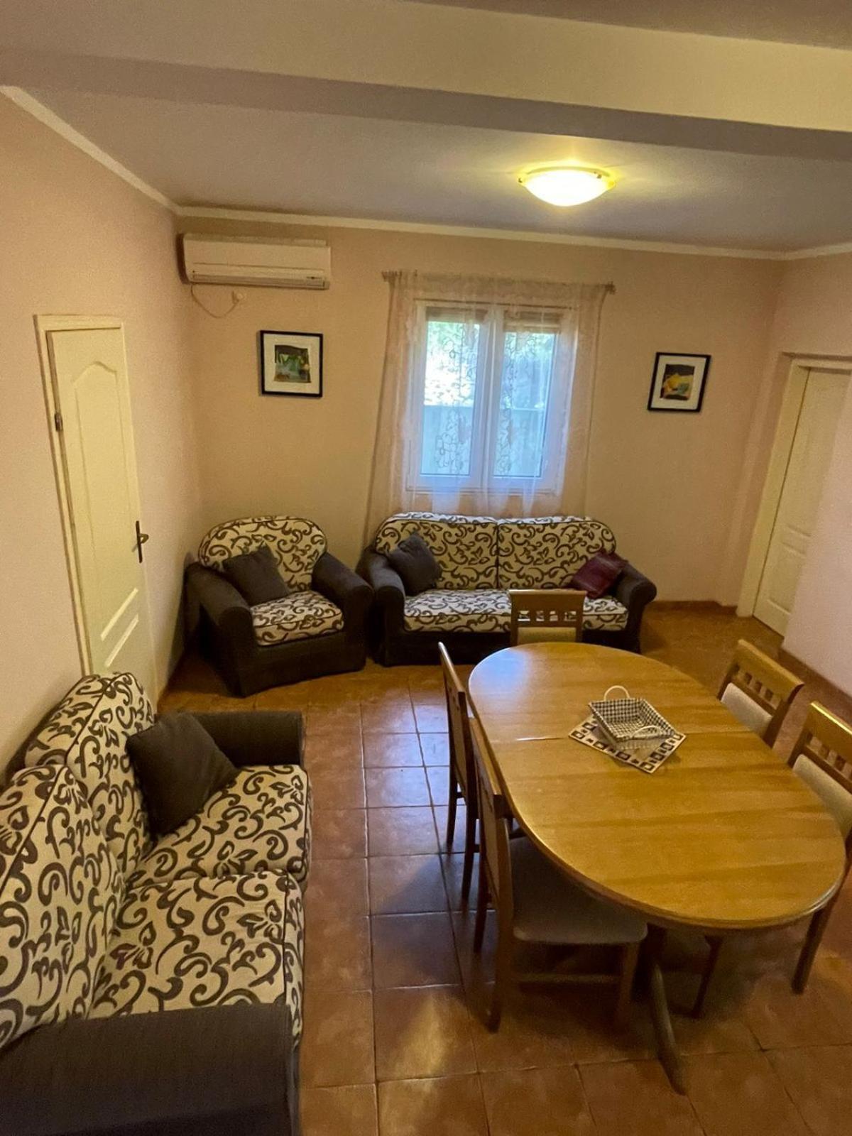 Apartments Villa-G Lustica Tivat Ngoại thất bức ảnh