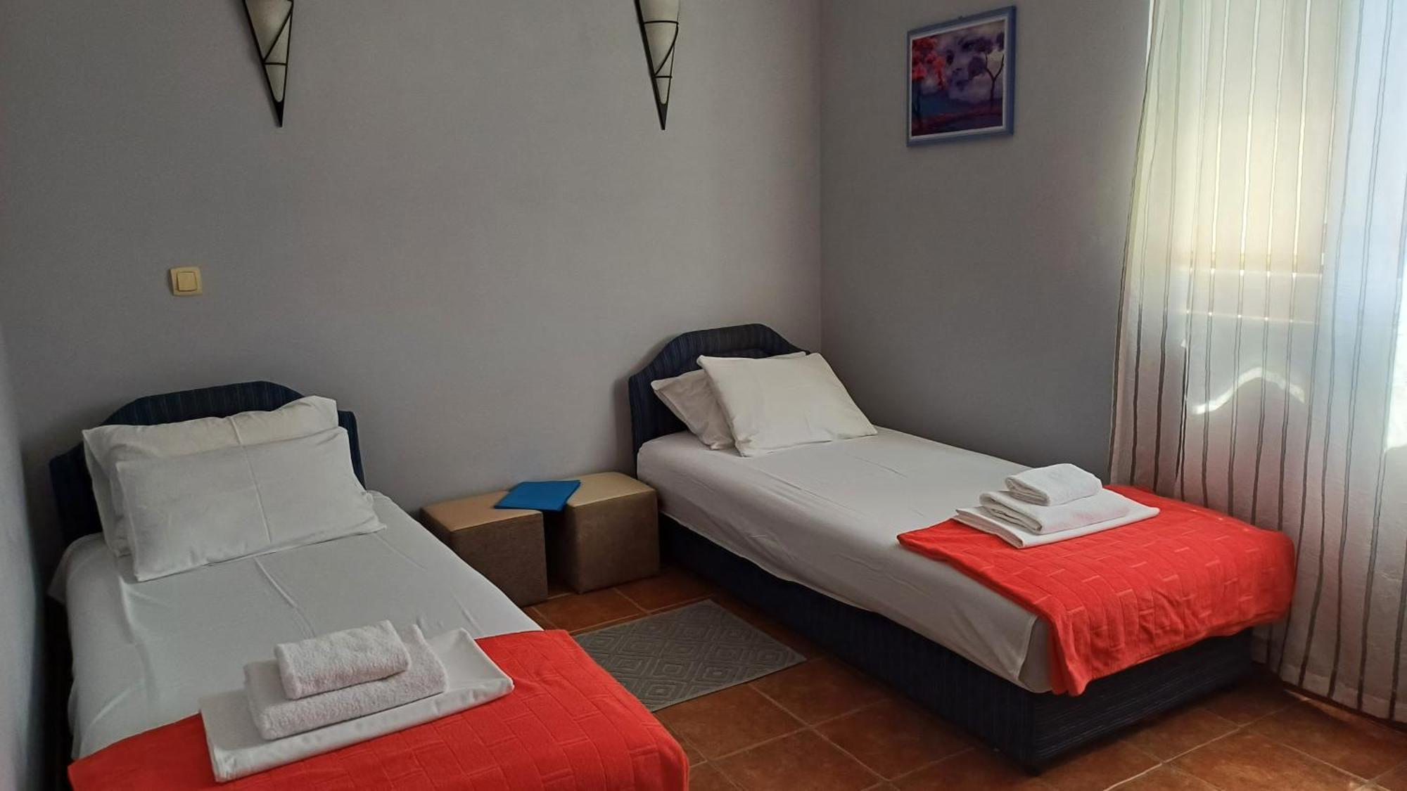 Apartments Villa-G Lustica Tivat Ngoại thất bức ảnh