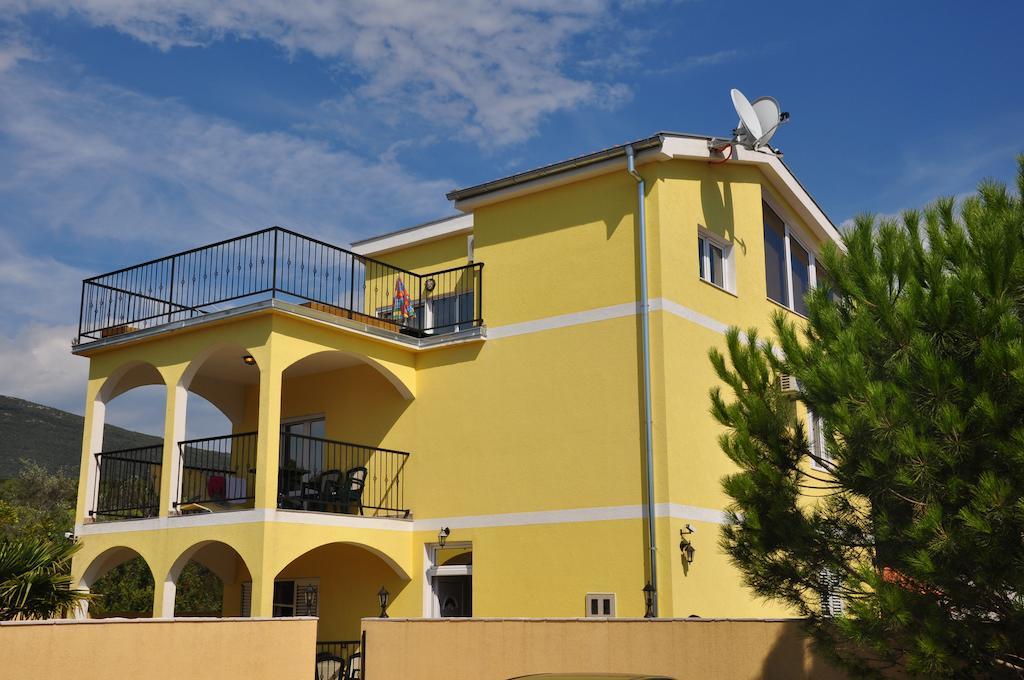 Apartments Villa-G Lustica Tivat Ngoại thất bức ảnh